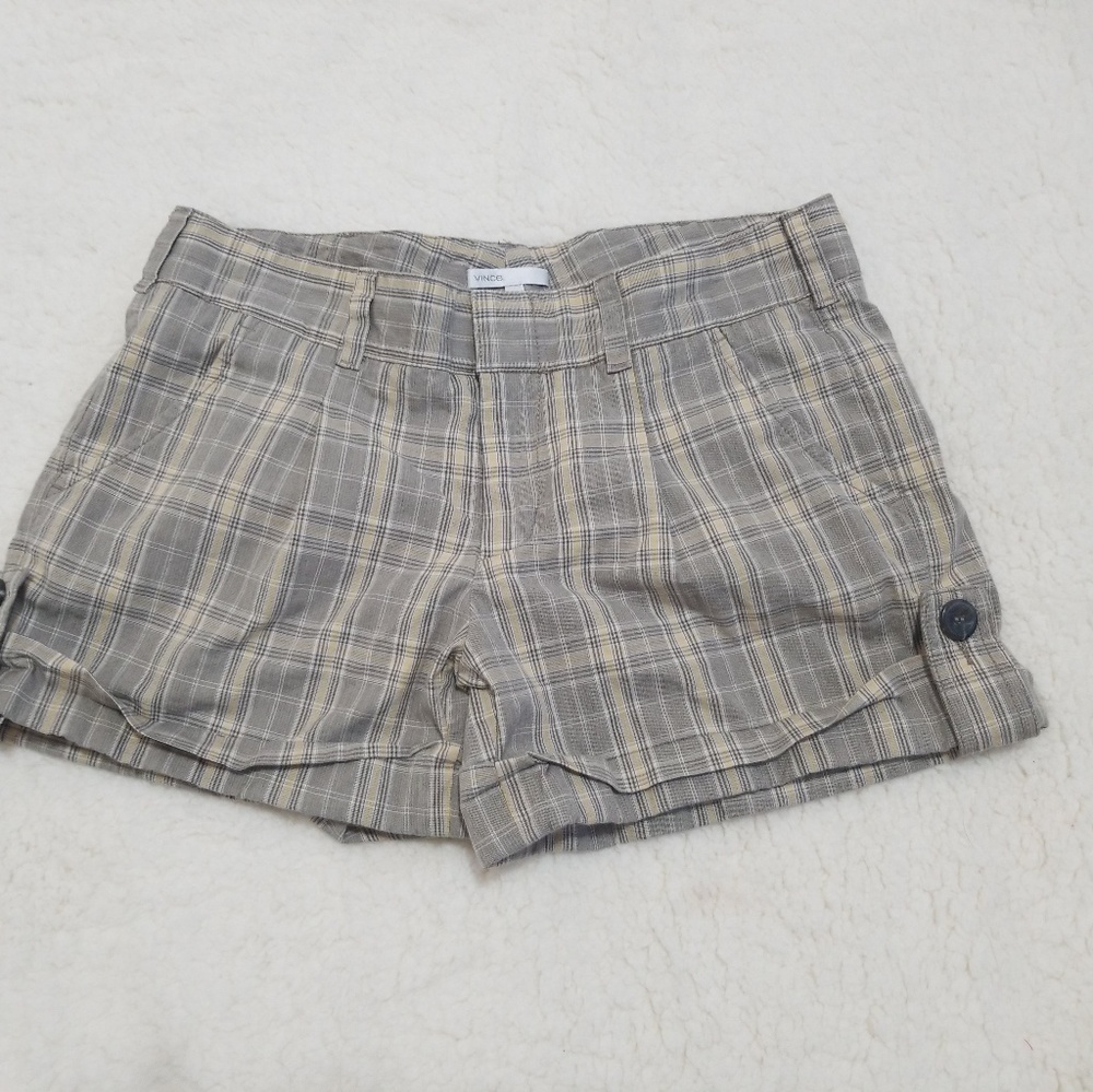 Vince Size 6 Shorts Plaid Pleated Front Cuff Hem
